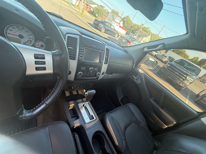 2015 Nissan Frontier Crew Cab PRO-4X Pickup 4D 5 ft in Bethlehem, PA (photo 12) — photo 12