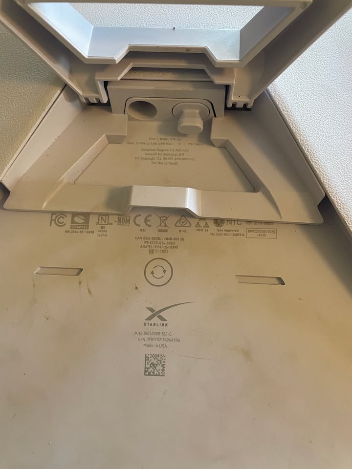 Starlink Mini Kit in Redmond, OR (photo 3) — photo 3