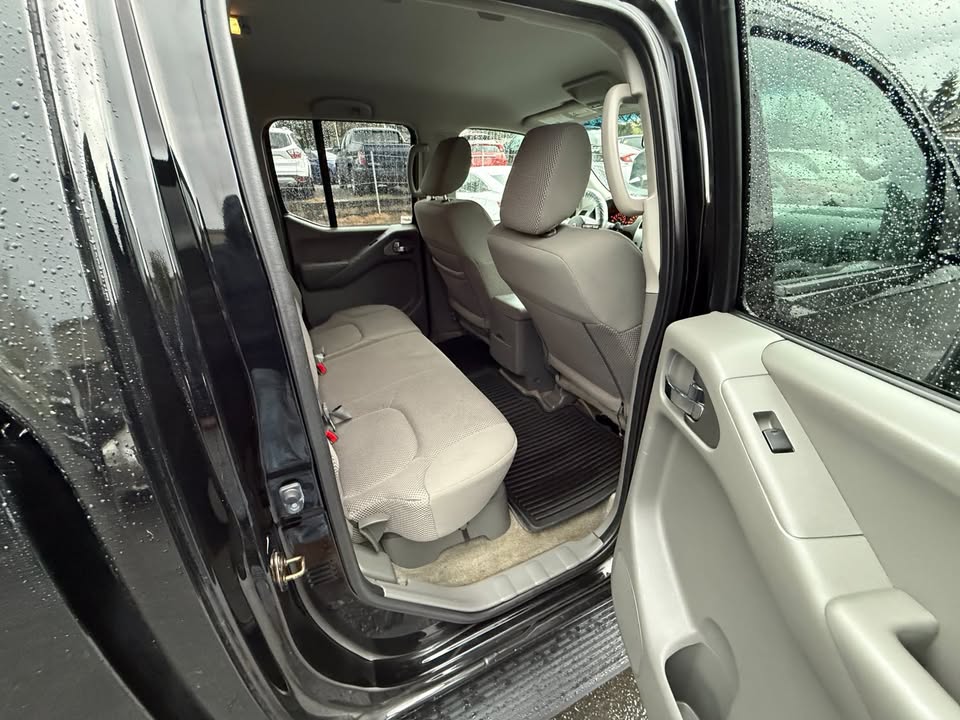 2015 Nissan FRONTIER SV in Federal Way, WA (photo 10) — photo 10