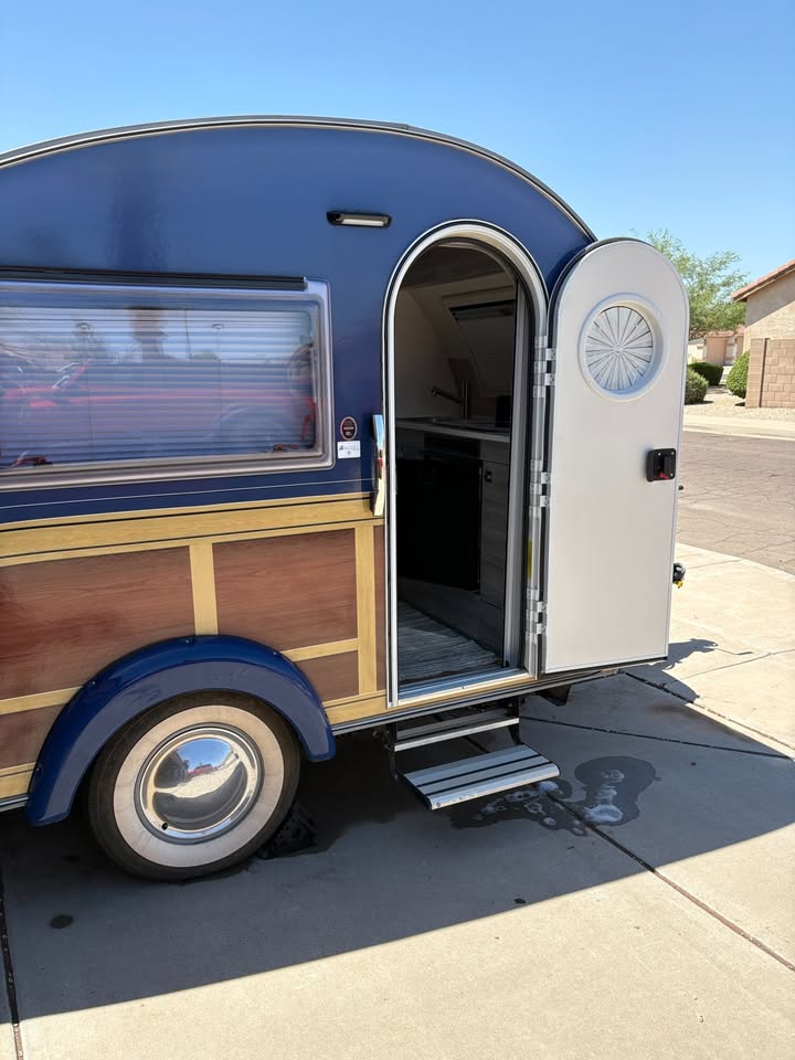 2023 Ultimate Toys Ultimate Camper “Woody” – Rare Luxury Teardrop – nüCamp/T@B 320 Based in Phoenix, AZ (photo 7) — photo 7