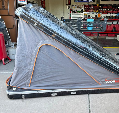 Roofnest Clamshell Tent