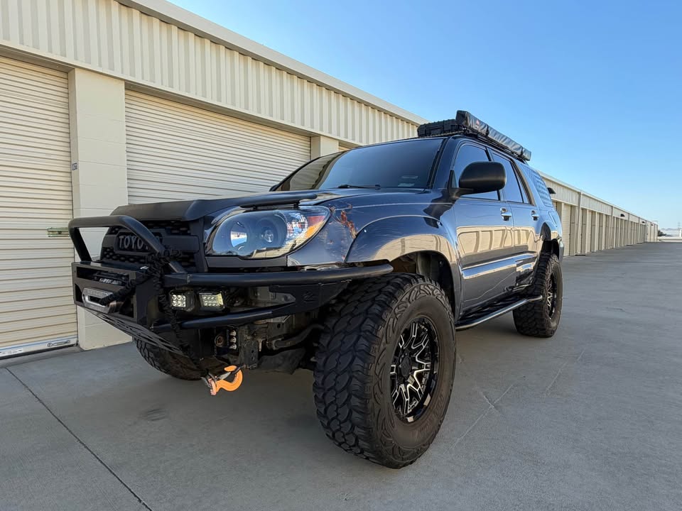 2008 Toyota 4Runner · SR5 Sport Utility 4D in Roseville, CA (photo 1)