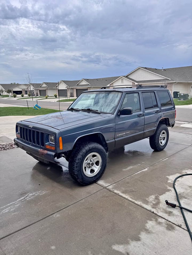 2001 Jeep Cherokee XJ in Wichita, KS (photo 1)