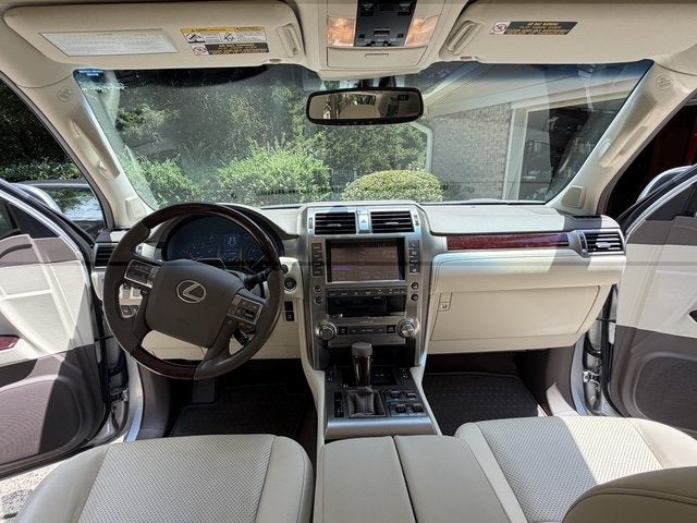 2017 Lexus GX GX 460 Luxury (photo 9) — photo 9