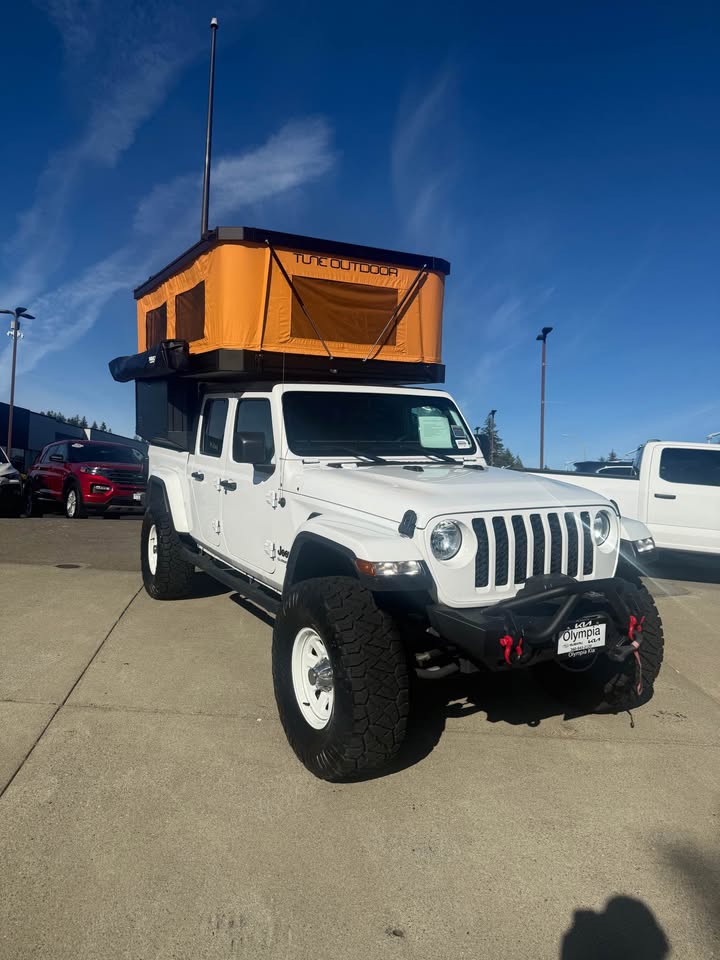 2021 Jeep Gladiator · Sport S Pickup 4D 5 ft in Tacoma, WA (photo 7) — photo 7