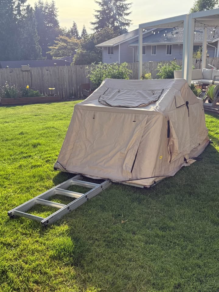 Smittybilt Overlander Roof Top Tent (2783) in Kent, WA (photo 5) — photo 5
