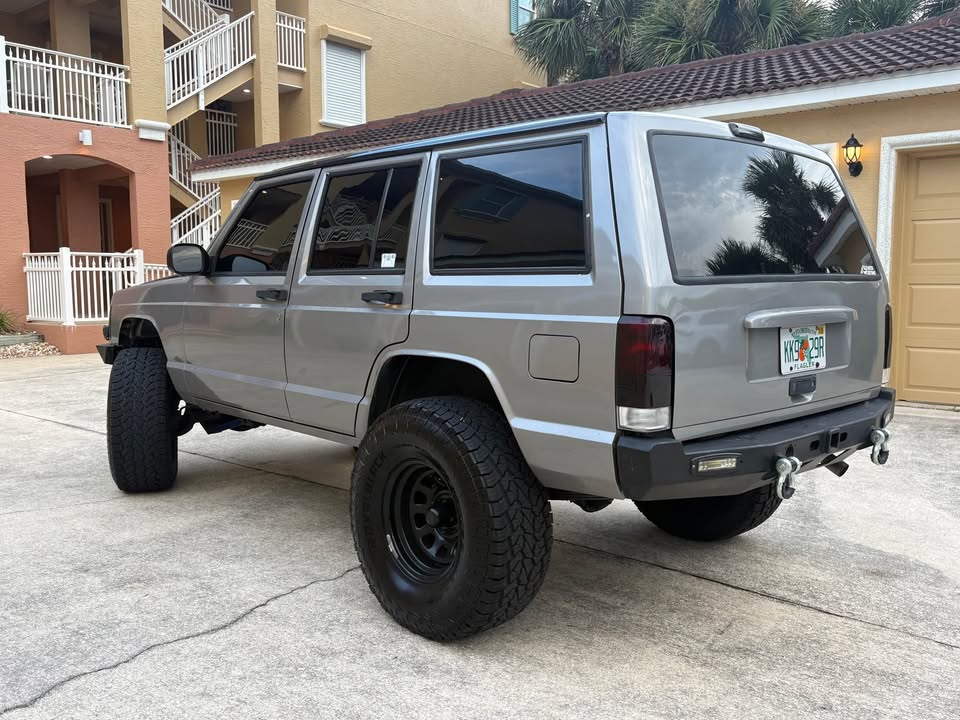2001 Jeep Cherokee · Classic Sport Utility 4D in Palm Coast, FL (photo 4) — photo 4