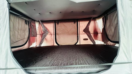 Smittybilt hard shell roof top tent in Riverton, UT (photo 5)