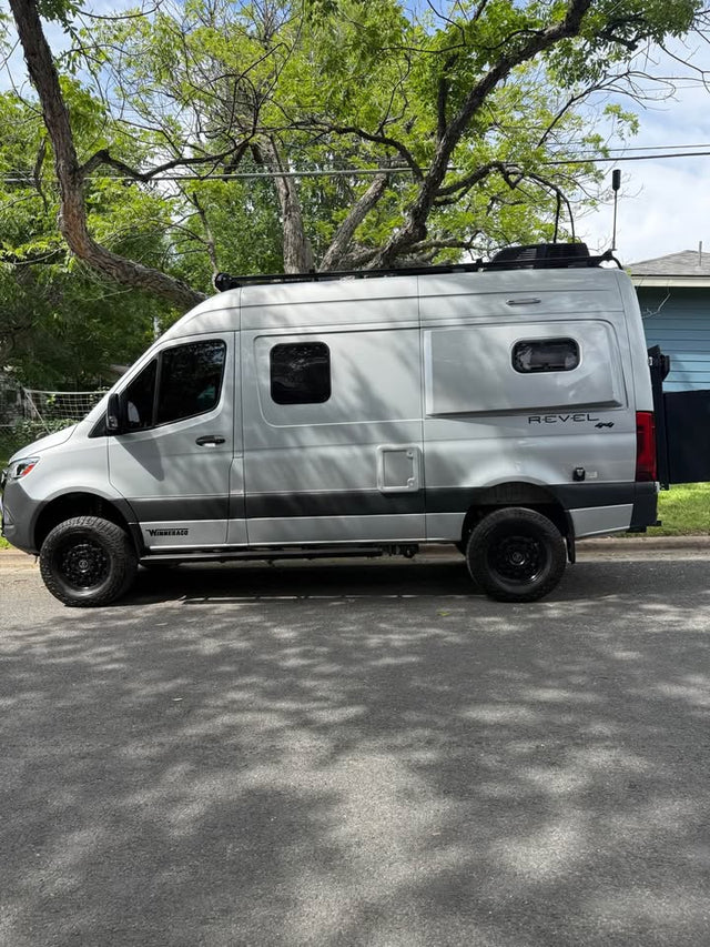 2021 Winnebago revel — photo 3