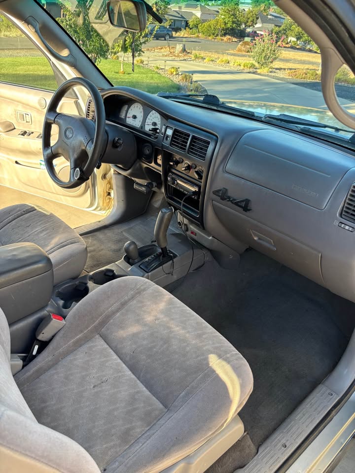 2004 Toyota Tacoma Xtracab · SR5 Pickup in Paradise, CA (photo 6) — photo 6