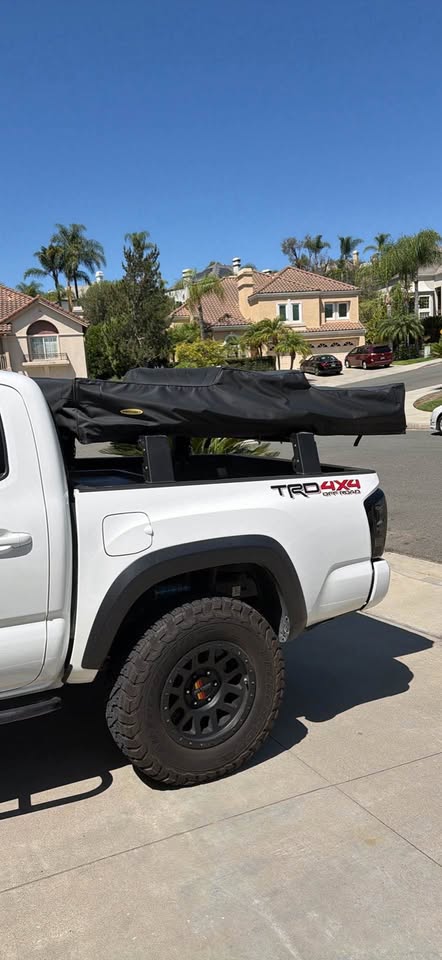 Smittybilt XL rooftop tent in Laguna Hills, CA (photo 5)