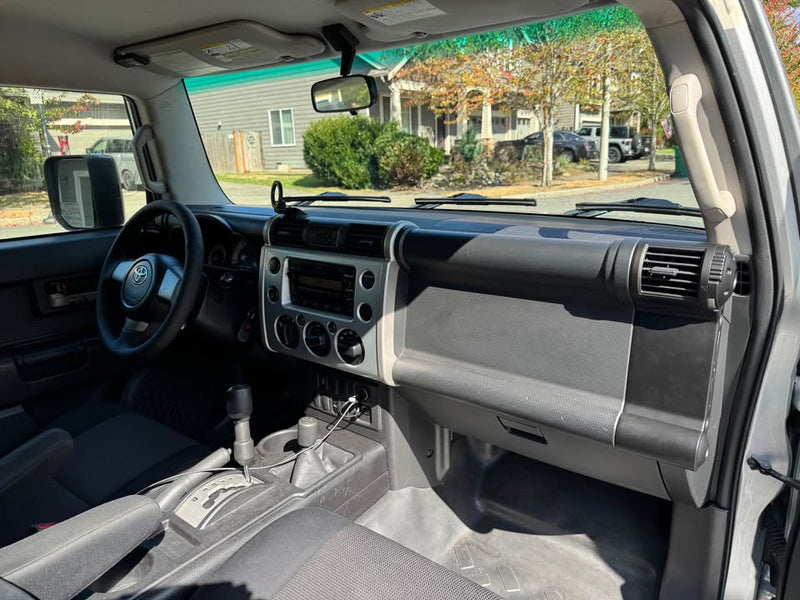 2007 Toyota FJ Cruiser · Sport Utility 2D (photo 9) — photo 9