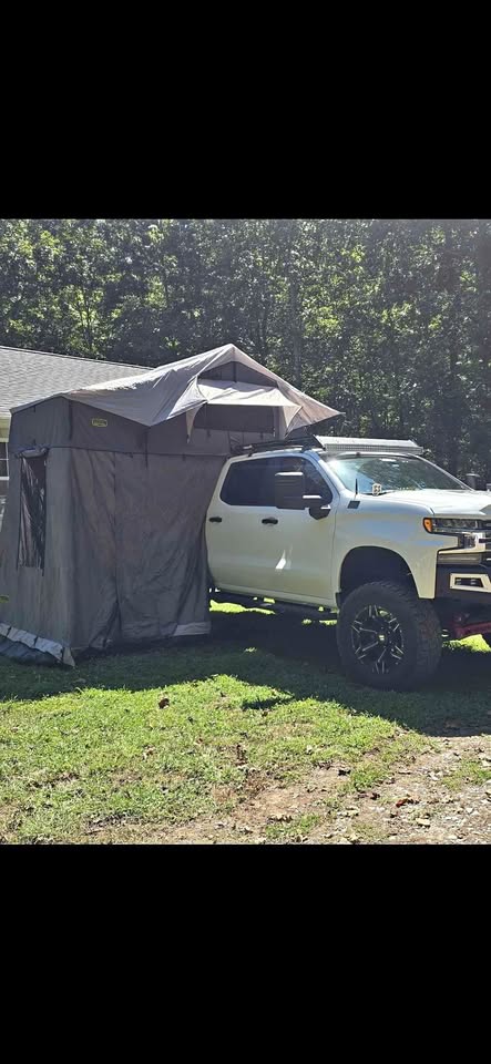 Smittybilt Overland Gen 2 XL rooftop tent and Annex room in Gordonsville, VA (photo 1)