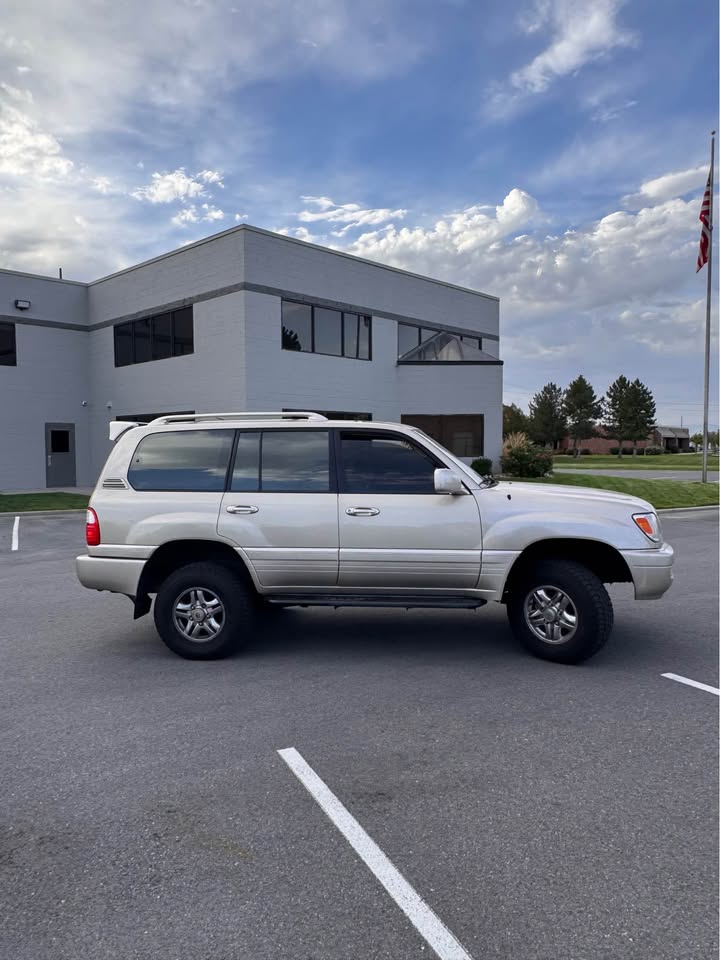 2002 Lexus LX · LX 470 Sport Utility 4D in West Jordan, UT (photo 4) — photo 4