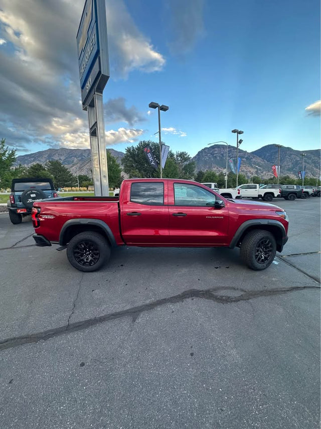 2026 Chevrolet Colorado Crew Cab · Trail boss — photo 2