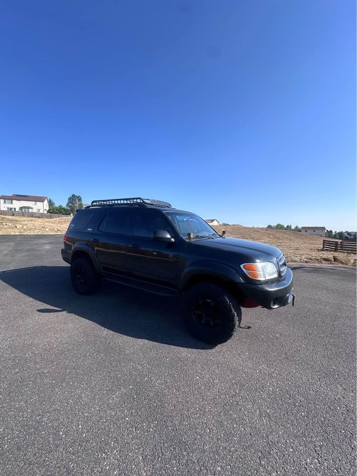 2001 Toyota Sequoia · SR5 in Aurora, CO (photo 3)