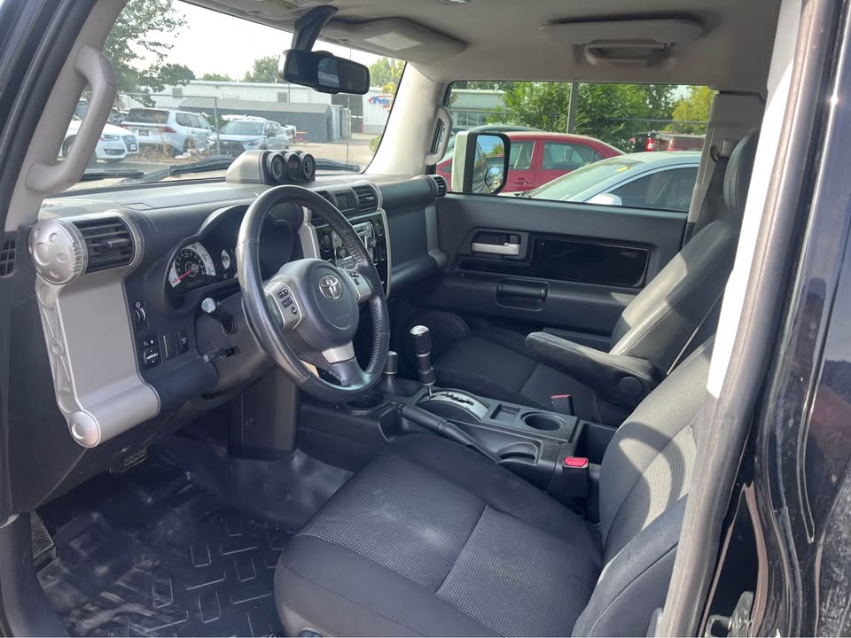 2012 Toyota FJ Cruiser · Sport Utility 2D in Boise, ID (photo 8) — photo 8