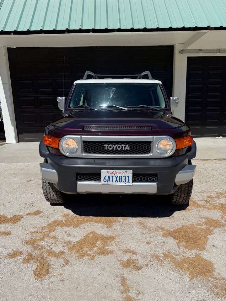 Toyota FJ Cruiser 4WD in Clovis, CA (photo 5)