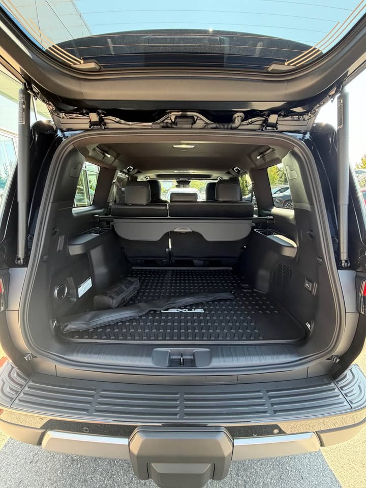 2026 Lexus GX · 550 Overtrail+ in Bellevue, WA (photo 7) — photo 7