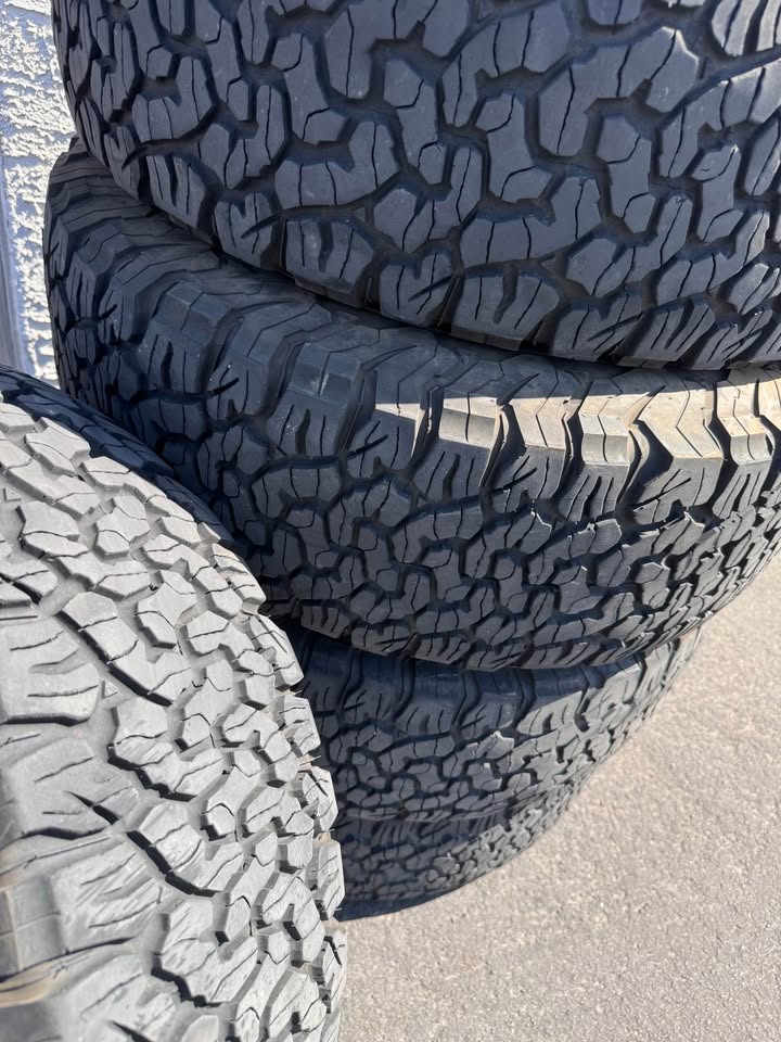 BFGoodrich All-Terrain T/A KO2 5 Tires LT 28570r17 in Phoenix, AZ (photo 3)