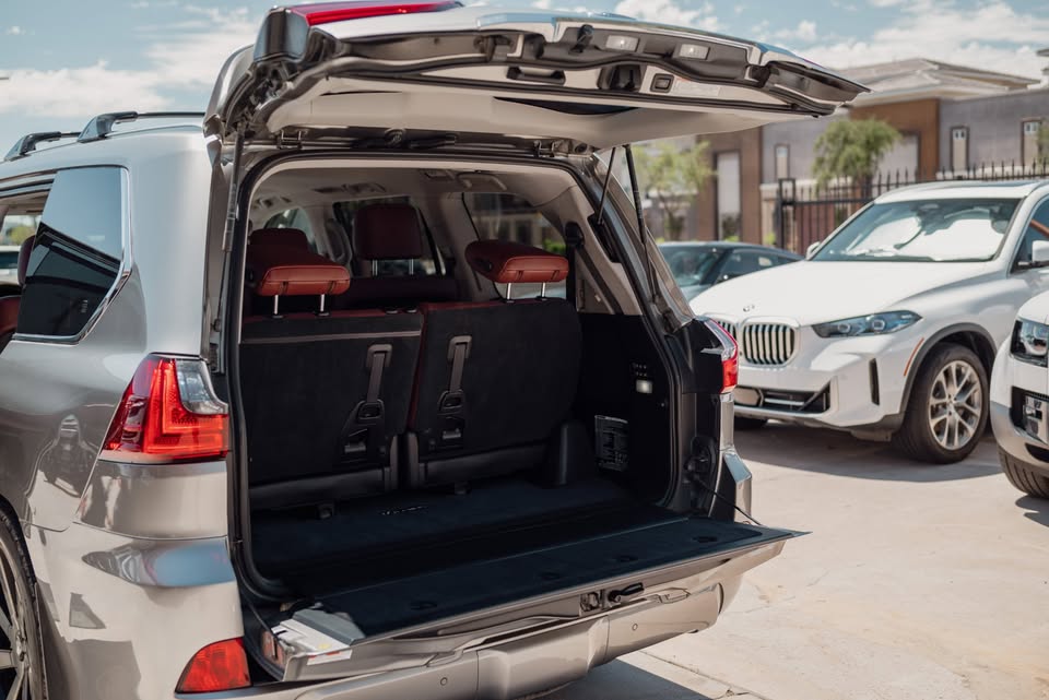 2017 Lexus LX570 in Phoenix, AZ (photo 12) — photo 12
