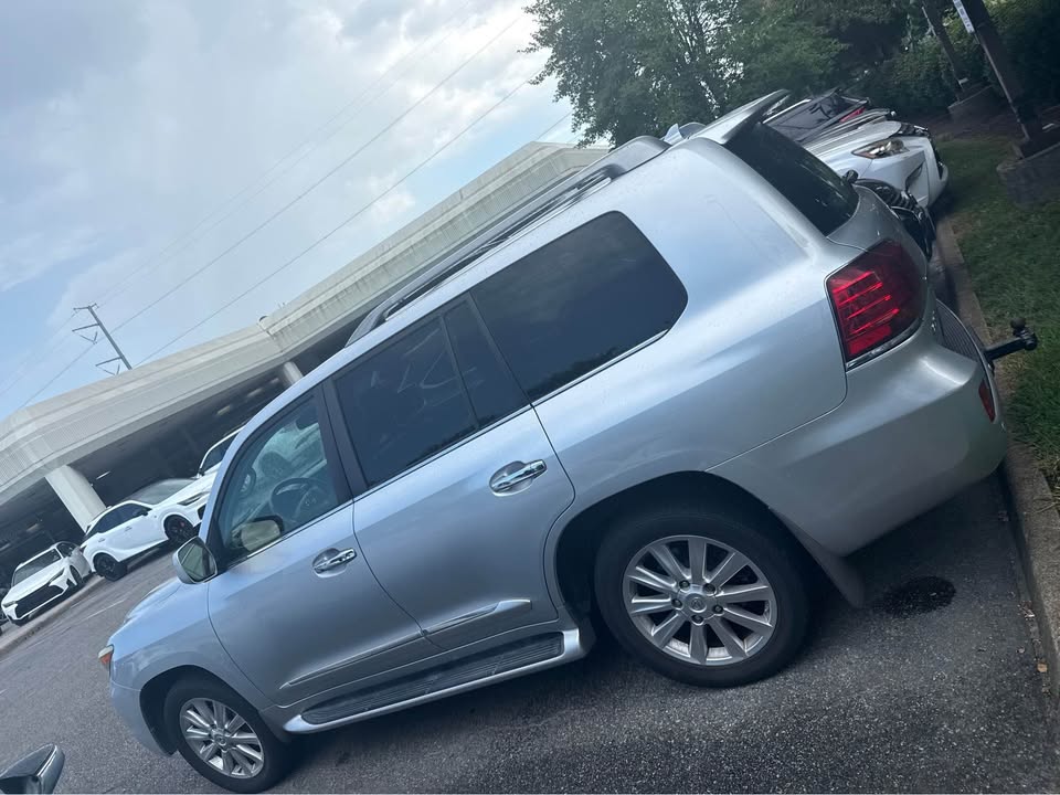 2009 Lexus LX · LX 570 Sport Utility 4D in Virginia Beach, VA (photo 5) — photo 5