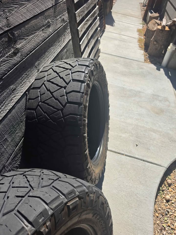 Lt 305 55 20 Nitto Ridge Grappler tires in Johnstown, CO (photo 10) — photo 10