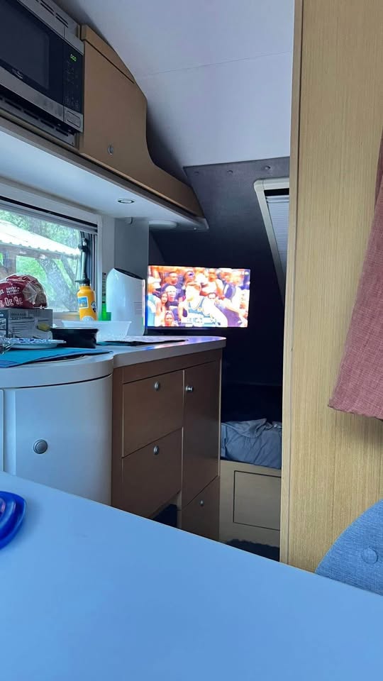 NuCamp TAB 400 Boondock Teardrop camper. Sleeps 2-4. 2,949 lbs dry weight (photo 4) — photo 4