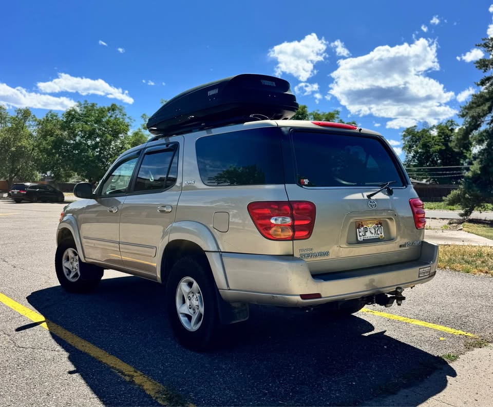 2001 Toyota Sequoia · SR5 Sport Utility 4D in Westminster, CO (photo 4) — photo 4