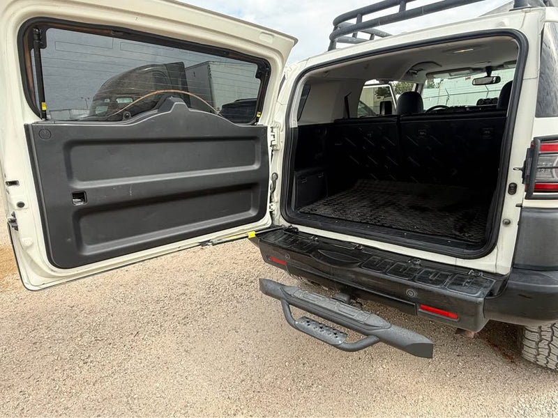 2013 Toyota FJ Cruiser · Sport Utility 2D (photo 8) — photo 8