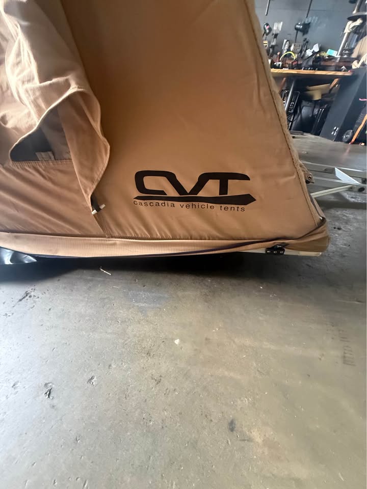 CVT Cascadia Vehicle Tents Rooftop Tent in Port Angeles, WA (photo 2) — photo 2