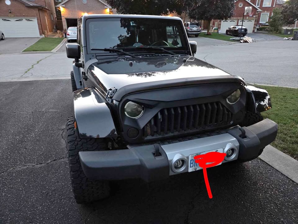 2015 Jeep Wrangler Sahara Unlimited
165,000 km, safety inc. sale by owner in Mississauga, ON (photo 1)