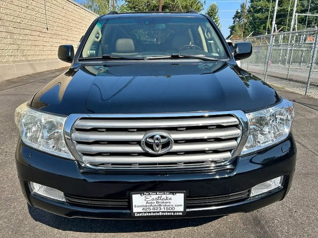 2011 Toyota Land Cruiser 4WD (photo 1)