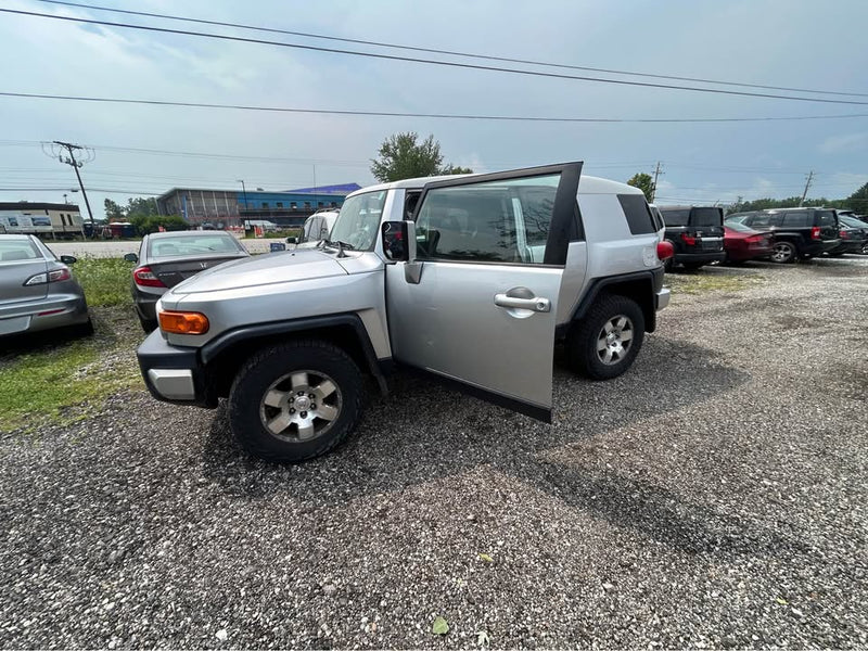 2007 Toyota FJ Cruiser · Sport Utility 2D in Reynoldsburg, OH (photo 6) — photo 6