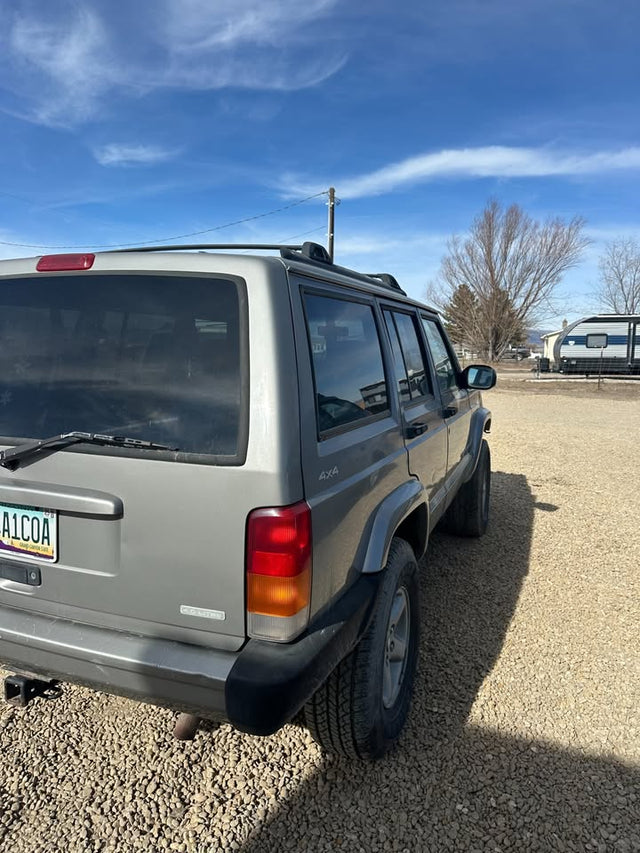 2000 Jeep XJ Sport — photo 3