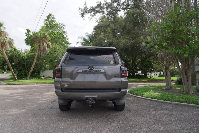 2020 Toyota 4Runner — photo 3