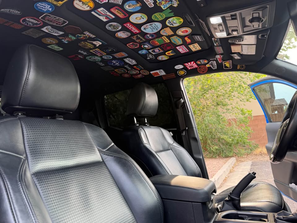 2020 Toyota Tacoma Double Cab · TRD Off-Road Pickup 4D 5 ft (photo 8) — photo 8