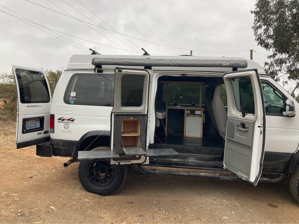 Ford E350 poor man’s Sportmobile in Bellingham, WA (photo 4) — photo 4