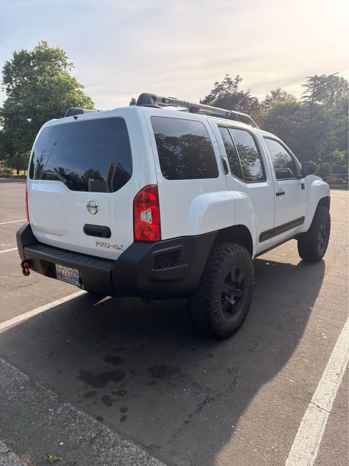 2011 Nissan Xterra · PRO-4X Sport Utility 4D (photo 3) — photo 3