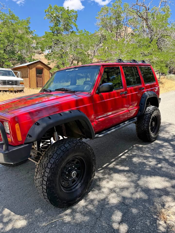 1999 Jeep Cherokee · Classic Sport Utility 4D in Virginia City, NV (photo 1)