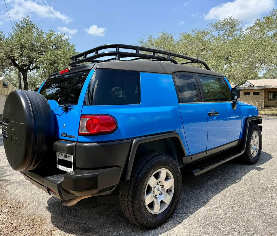 2007 Toyota FJ Cruiser · Sport Utility 2D in New Braunfels, TX (photo 5) — photo 5