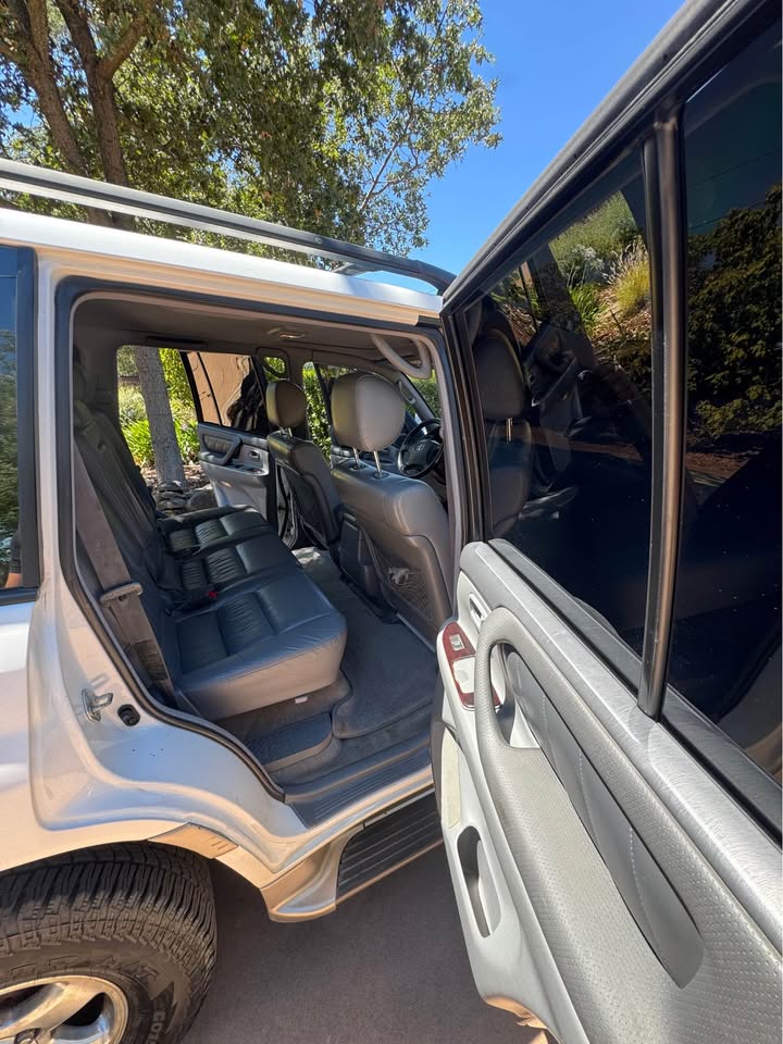 2001 Toyota Landcruiser · Sport Utility 4D in Sonoma, CA (photo 11)