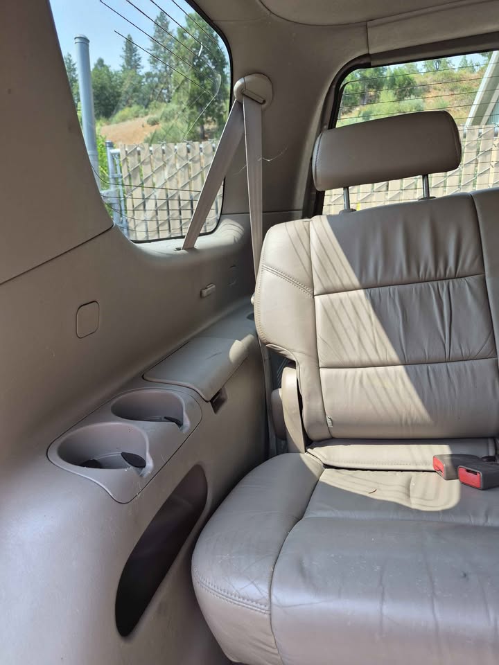 2006 Toyota Sequoia · SR5 Sport Utility 4D in Nevada City, CA (photo 12) — photo 12