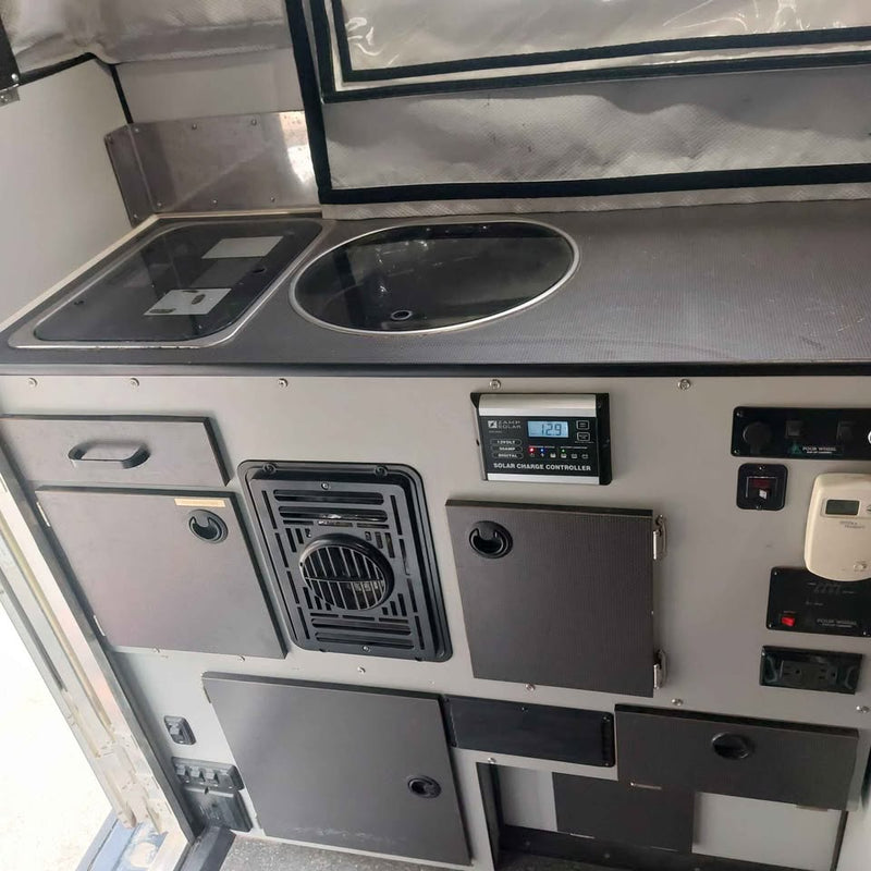 2015 Four Wheel Camper grandby in The Colony, TX (photo 8) — photo 8