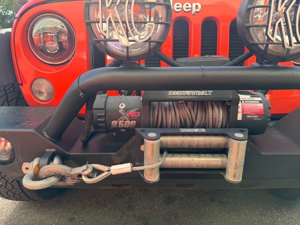 Smittybilt XRC 9,500 lb Winch + Remote Connector – Needs Wiring in Seattle, WA (photo 2) — photo 2