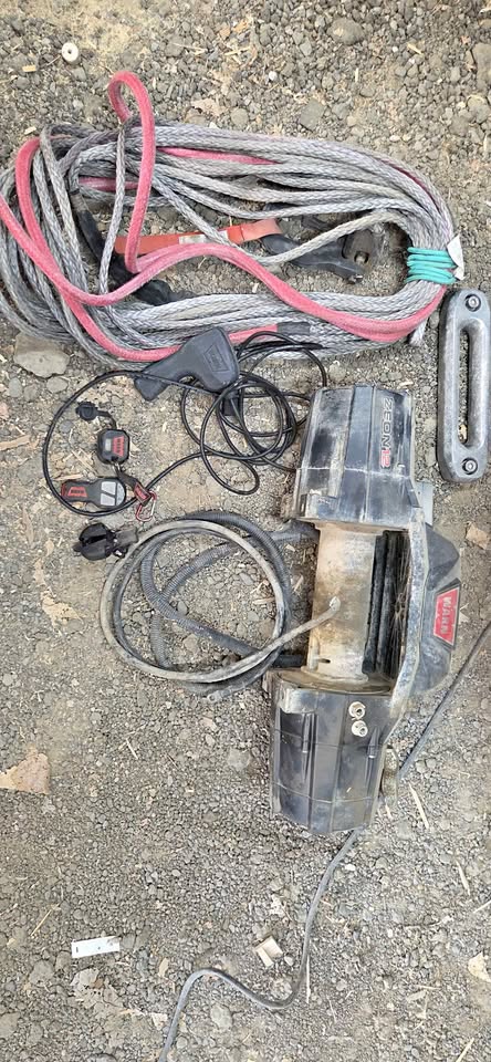 Warn Zeon 12k winch in Wendell, ID (photo 1)