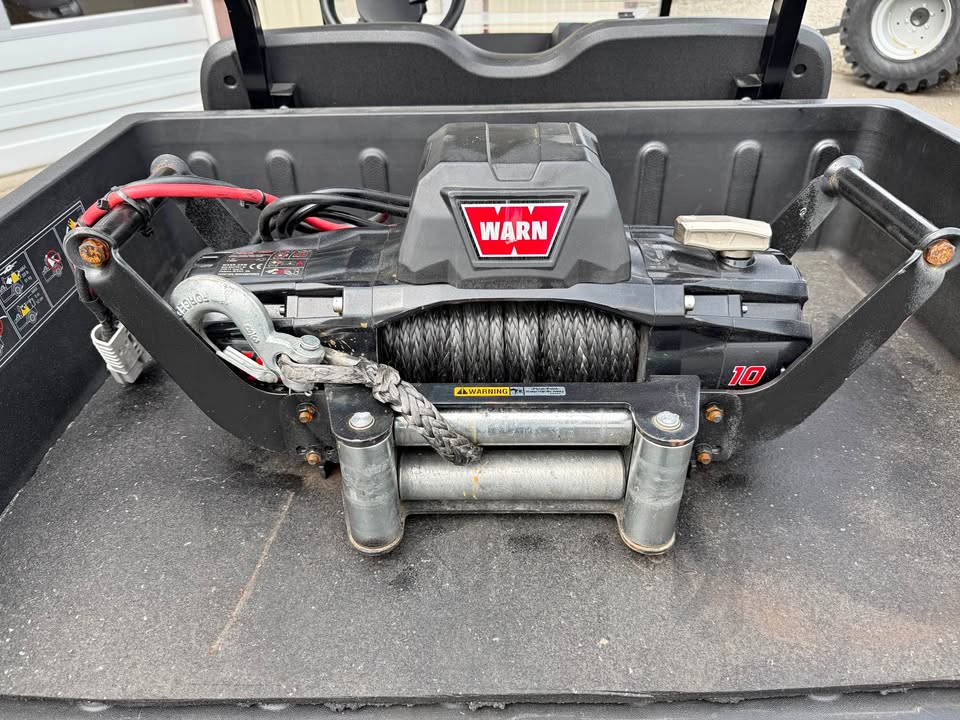 Warn VR10 Evo 10K Winch w/Synthetic Rope in Tumwater, WA (photo 1)