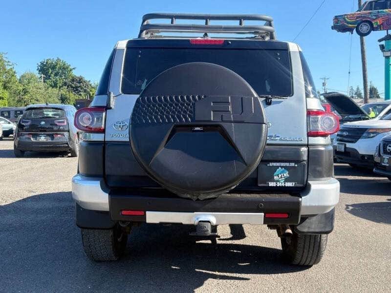 2012 Toyota FJ CRUISER in Portland, OR (photo 3)