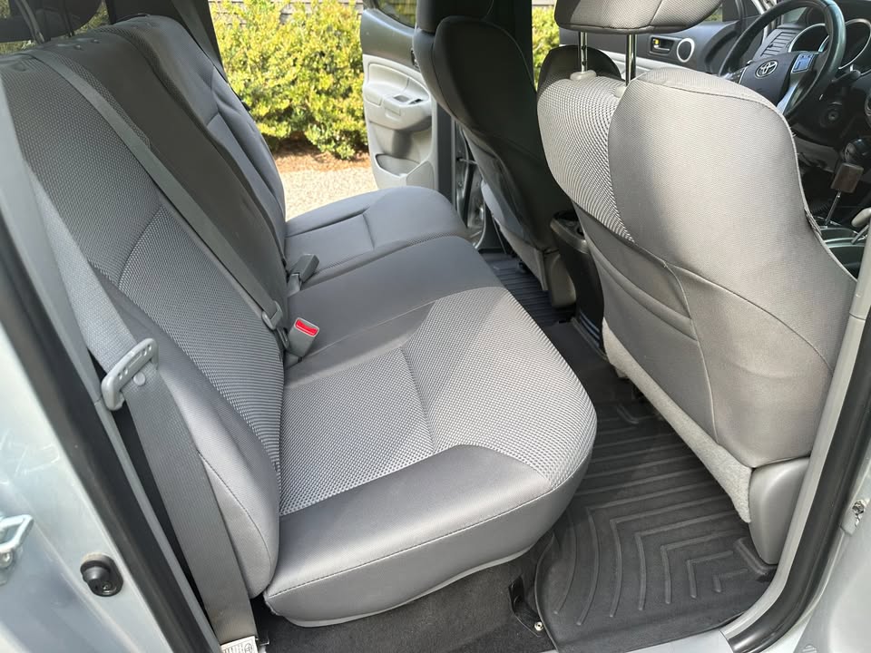 2012 Toyota Tacoma (photo 6) — photo 6