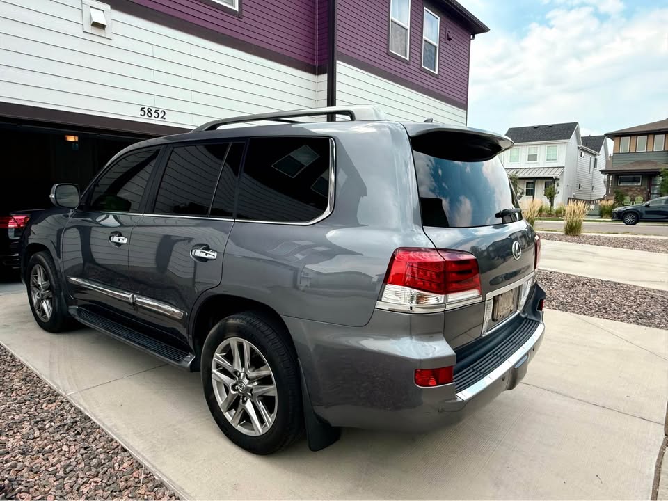 2015 Lexus LX · 570 (photo 2) — photo 2